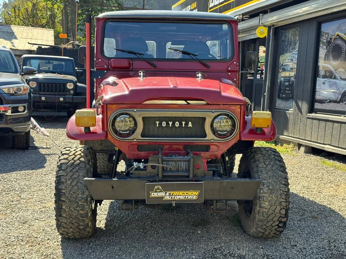 TOYOTA LAND CRUISER BJ40 - Imagen 2