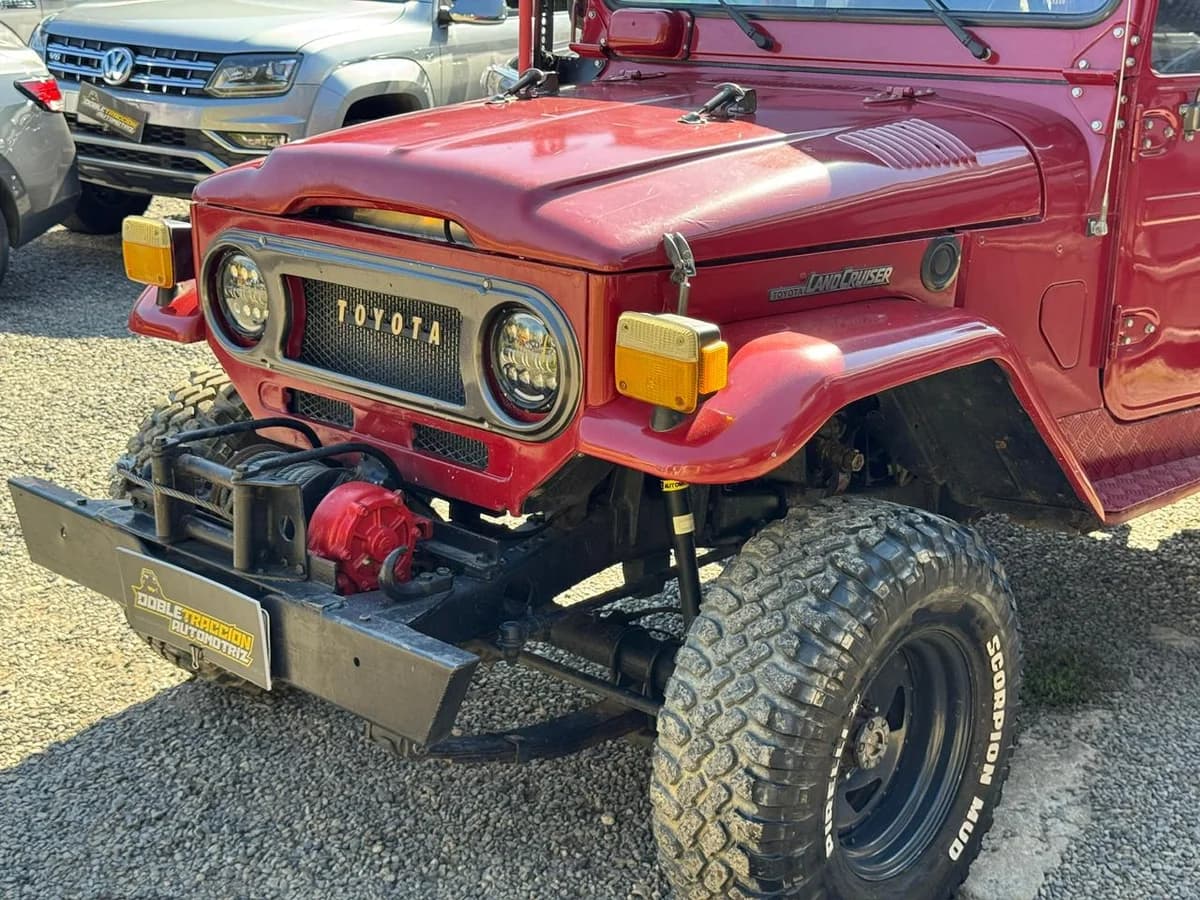 TOYOTA LAND CRUISER BJ40 - Imagen 5