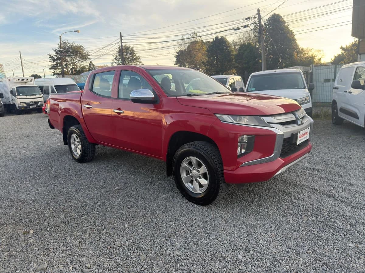 MITSUBISHI L200 KATANA CRT 4X4 - Imagen 3