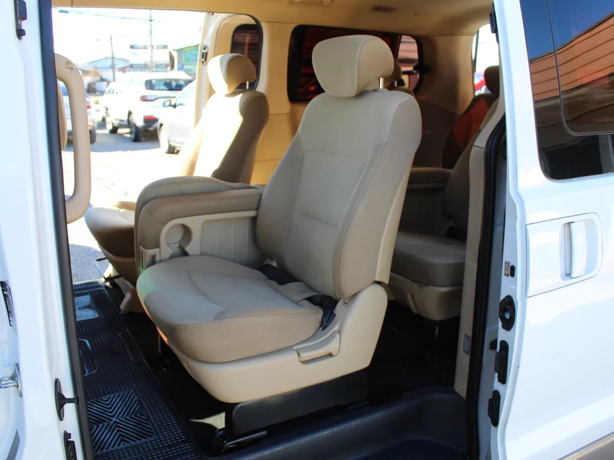 HYUNDAI H1 GLS CRDI 2.5 2018 - Imagen 6
