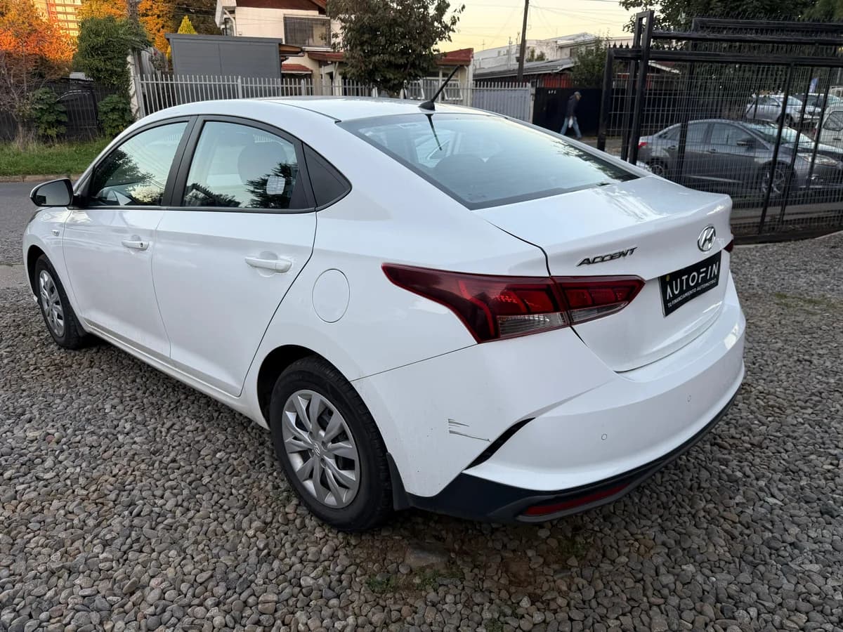 HYUNDAI ACCENT HCI 1.4 MT6 PLUS, 2022 - Imagen 3