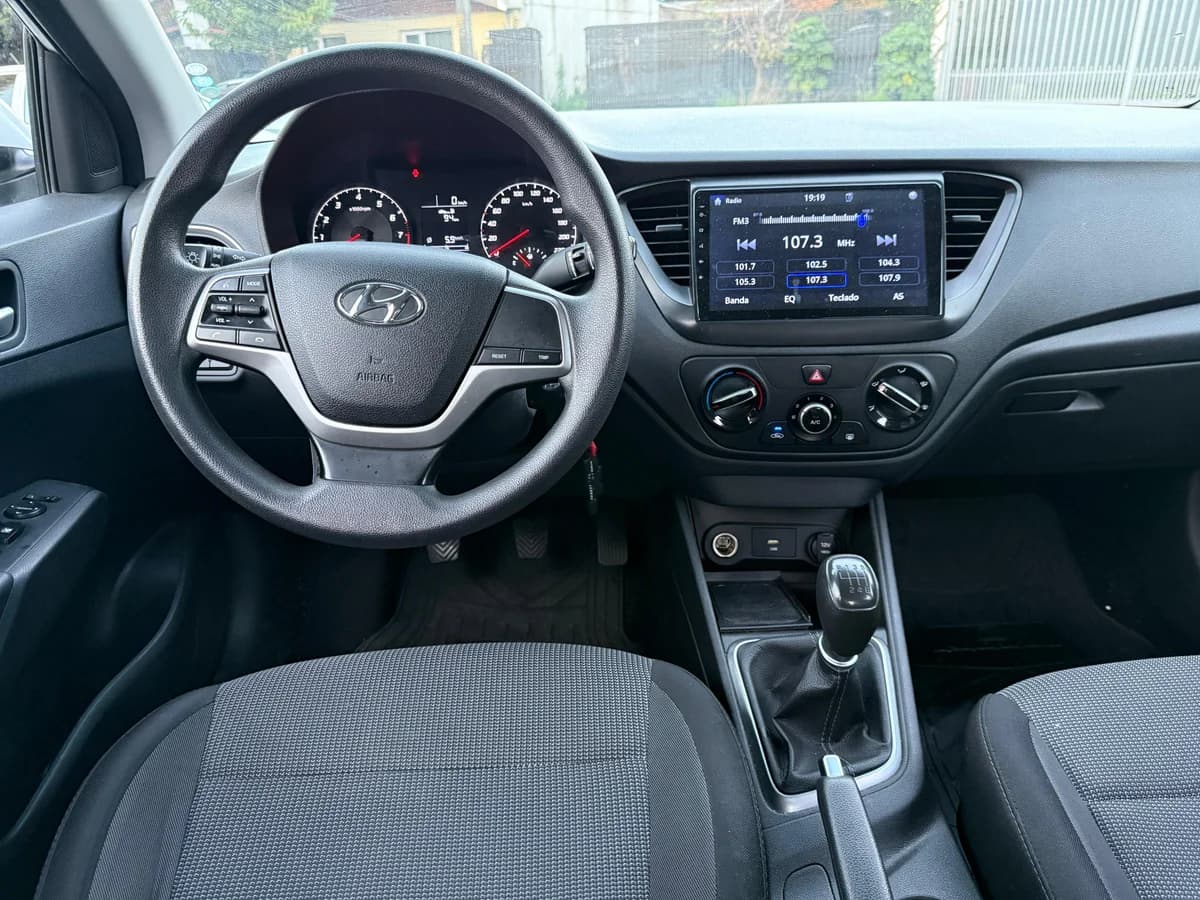 HYUNDAI ACCENT HCI 1.4 MT6 PLUS, 2022 - Imagen 7