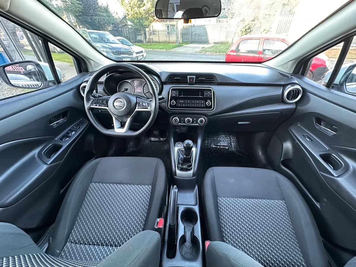 Nissan versa 1.6 MT 2022 - Imagen 10