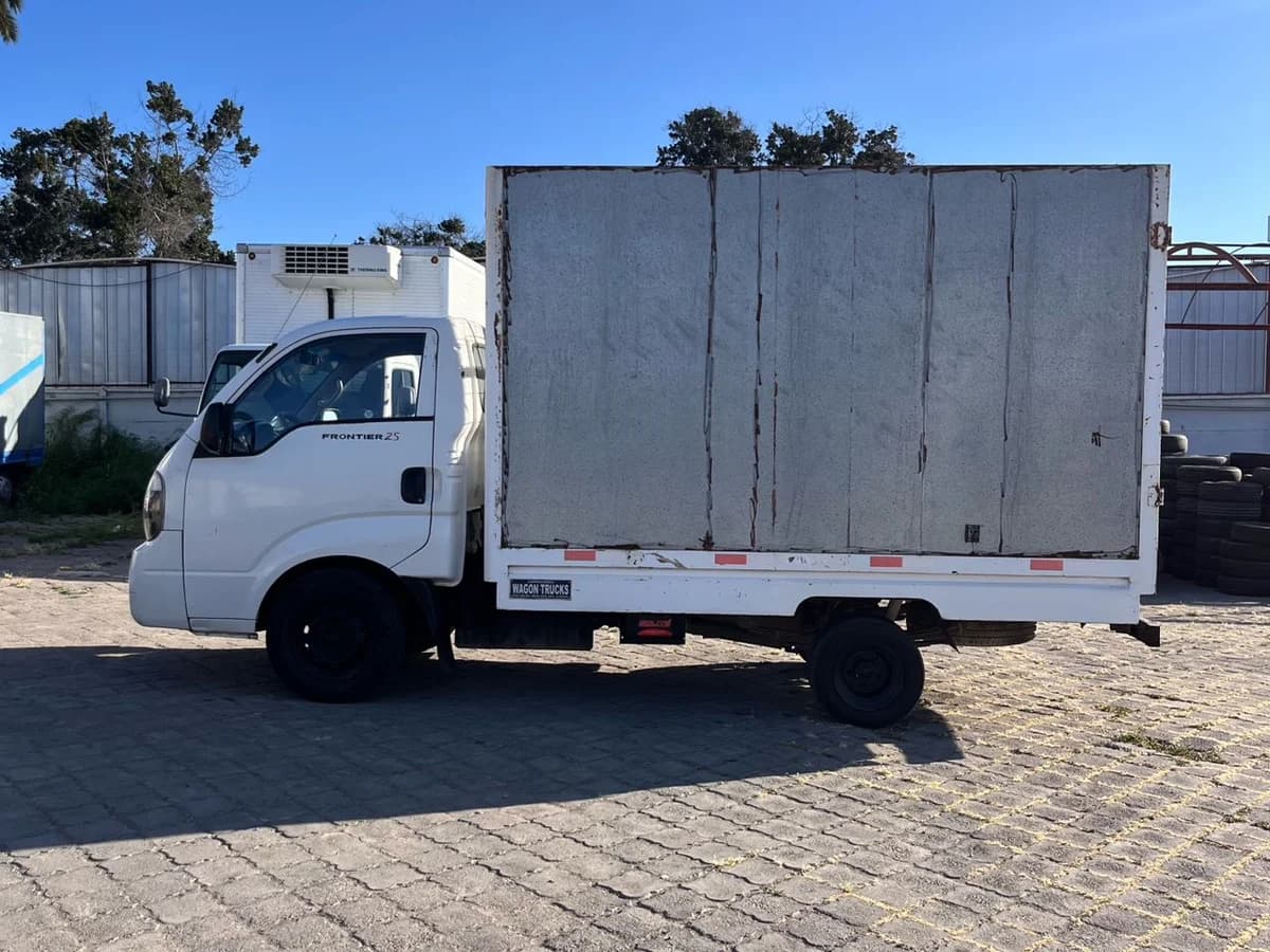 KIA FRONTIER 2.5 - Imagen 2