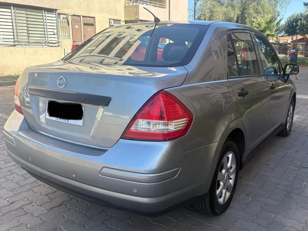 NISSAN Tiida 1.6 S 4X2 LL MT 4P 2012 - Imagen 3