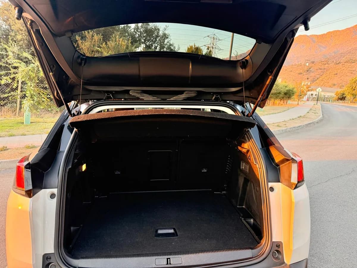 PEUGEOT 3008 ALLURE HDI 1.5 AUT - Imagen 4