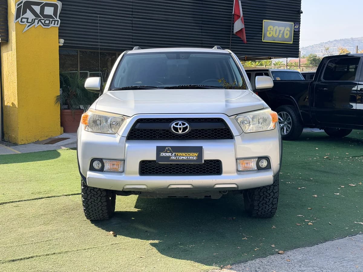 Toyota 4Runner SR5 2013 - Imagen 2
