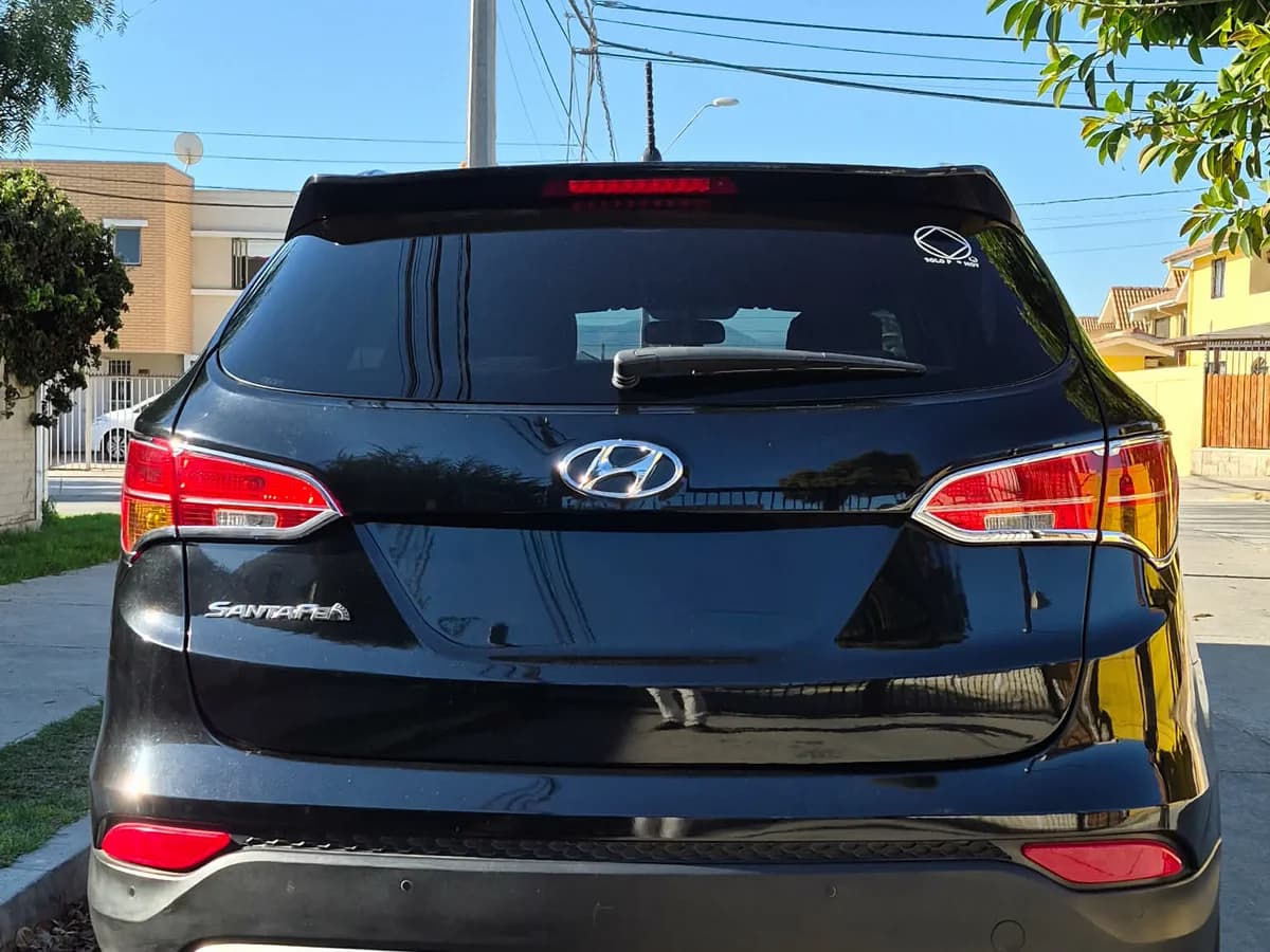 HYUNDAI SANTA FE GLS 4X4 2.4 - Imagen 6