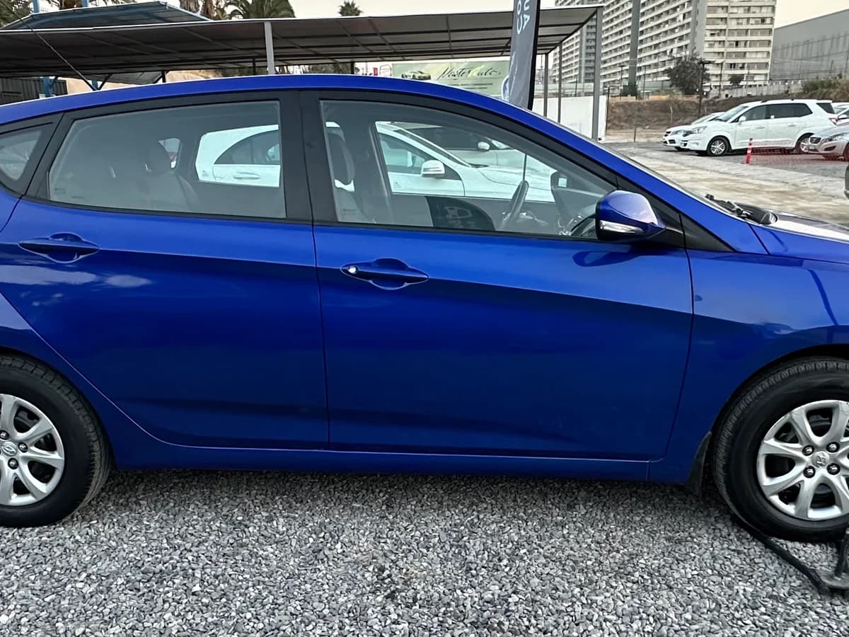 HYUNDAI ACCENT 1.4 RB HB GLS AC 2AB ABS - Imagen 4