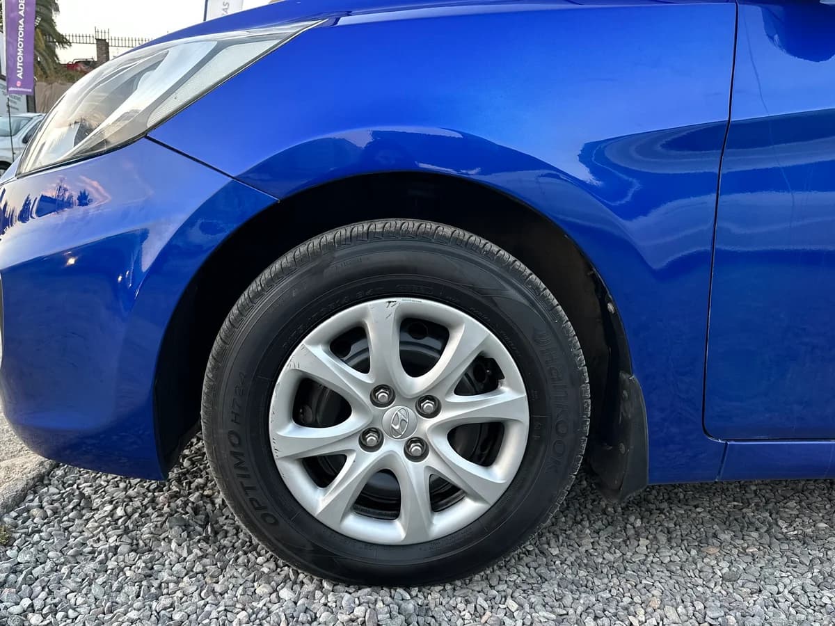 HYUNDAI ACCENT 1.4 RB HB GLS AC 2AB ABS - Imagen 9