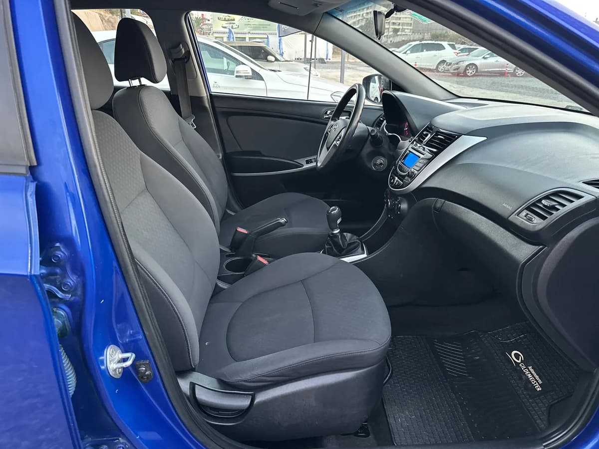HYUNDAI ACCENT 1.4 RB HB GLS AC 2AB ABS - Imagen 24