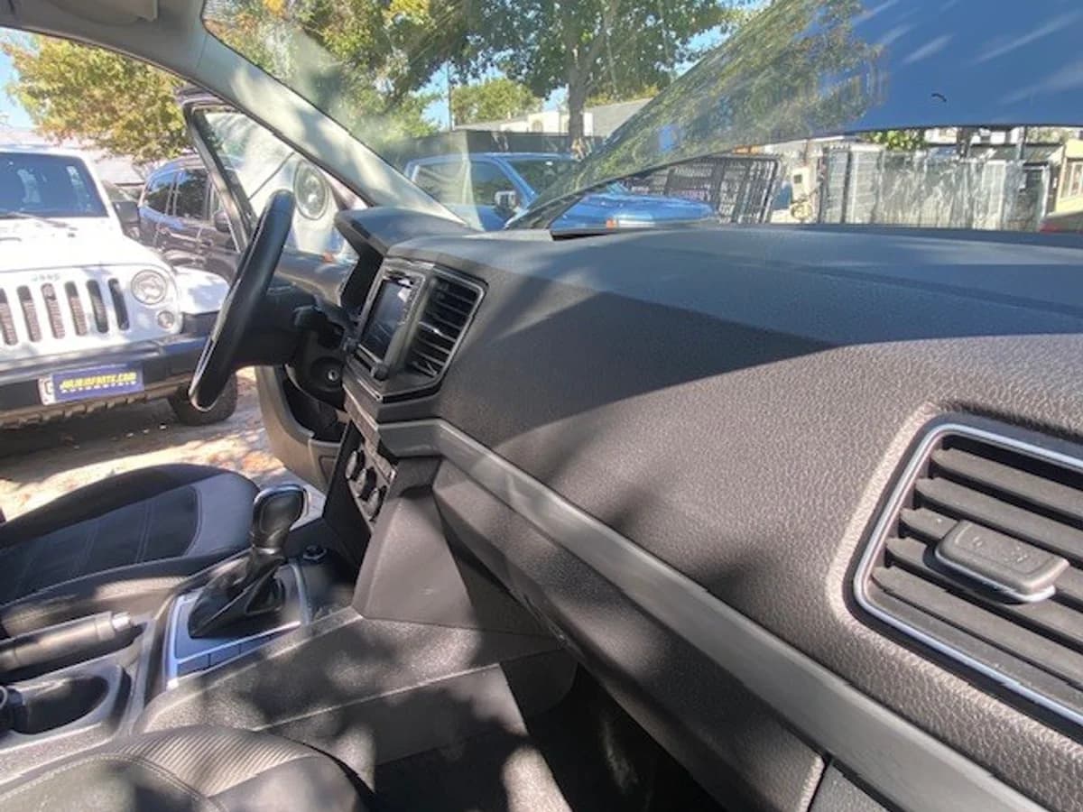 VOLKSWAGEN AMAROK Highline 4x4 2.0 AT 2019 - Imagen 20