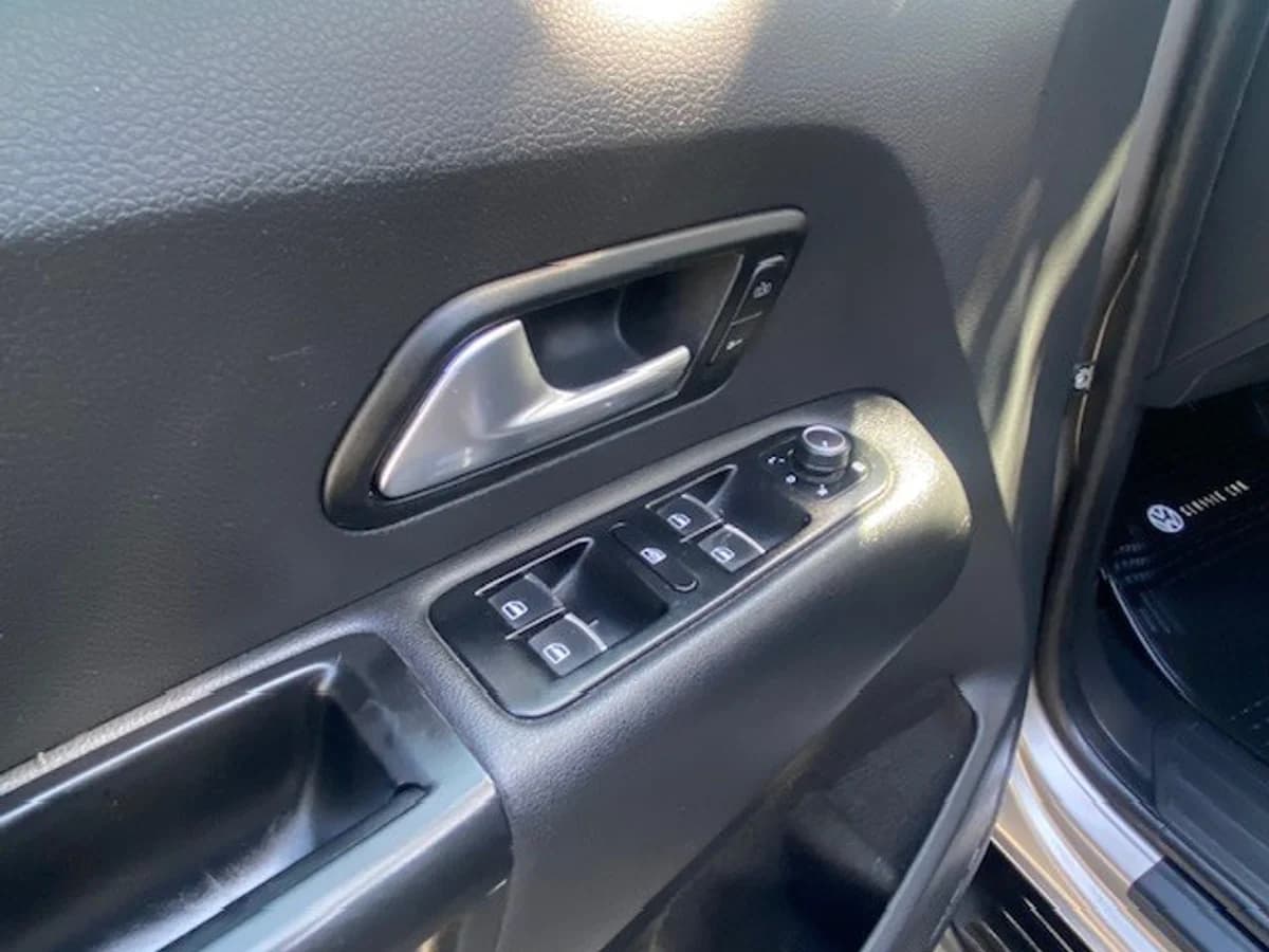 VOLKSWAGEN AMAROK Highline 4x4 2.0 AT 2019 - Imagen 22