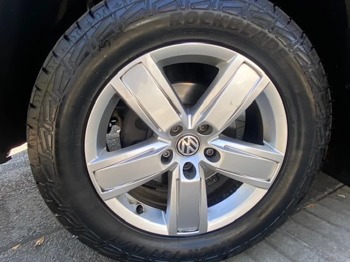 VOLKSWAGEN AMAROK Highline 4x4 2.0 AT 2019 - Imagen 27