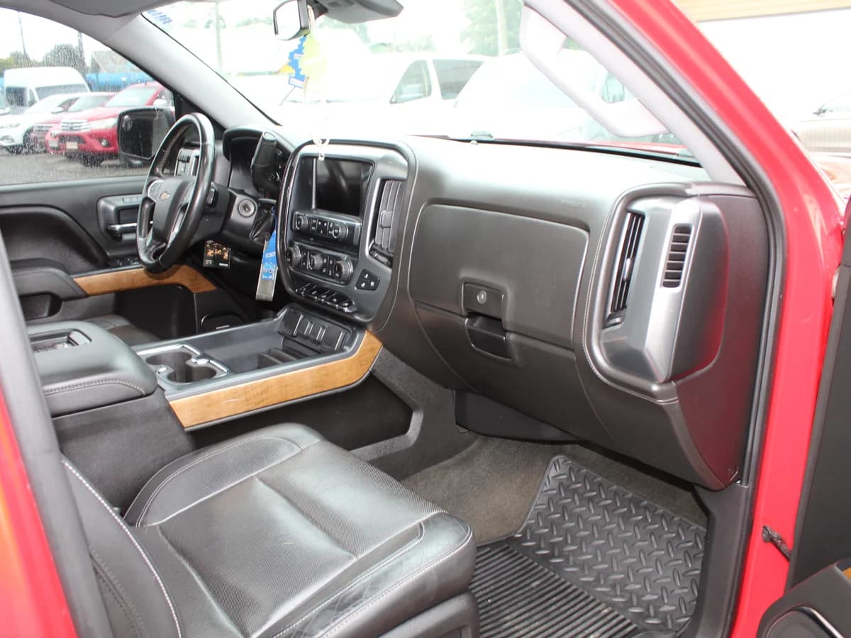 CHEVROLET SILVERADO LTZ 2018 - Imagen 5