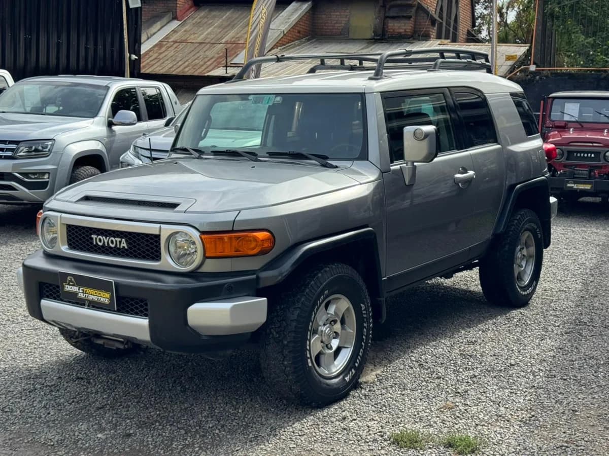 TOYOTA FJ CRUISER 2009 - Imagen 5
