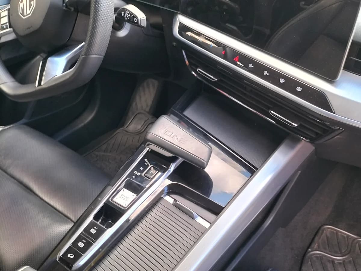 MG ONE 1.5T CVT COM - Imagen 5