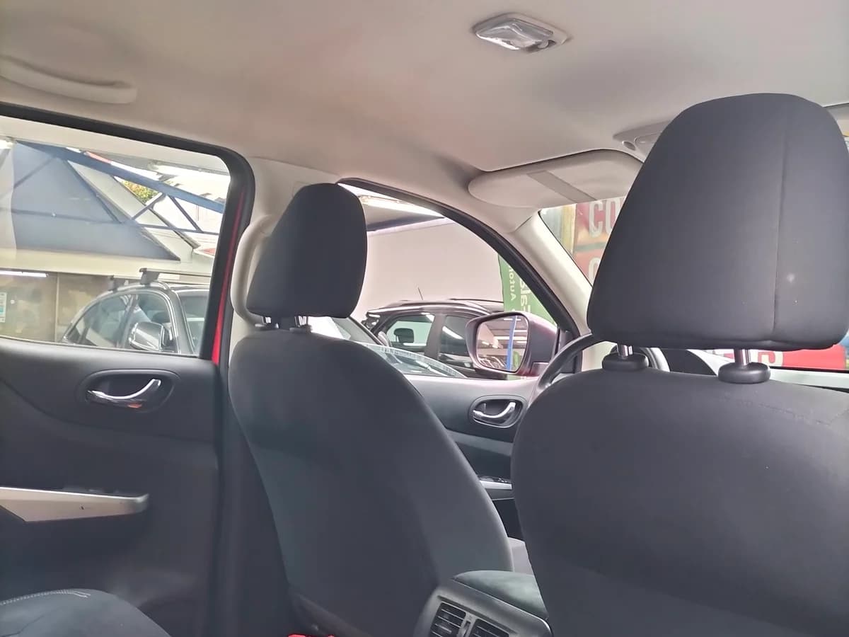 Nissan np300 Navara - Imagen 2
