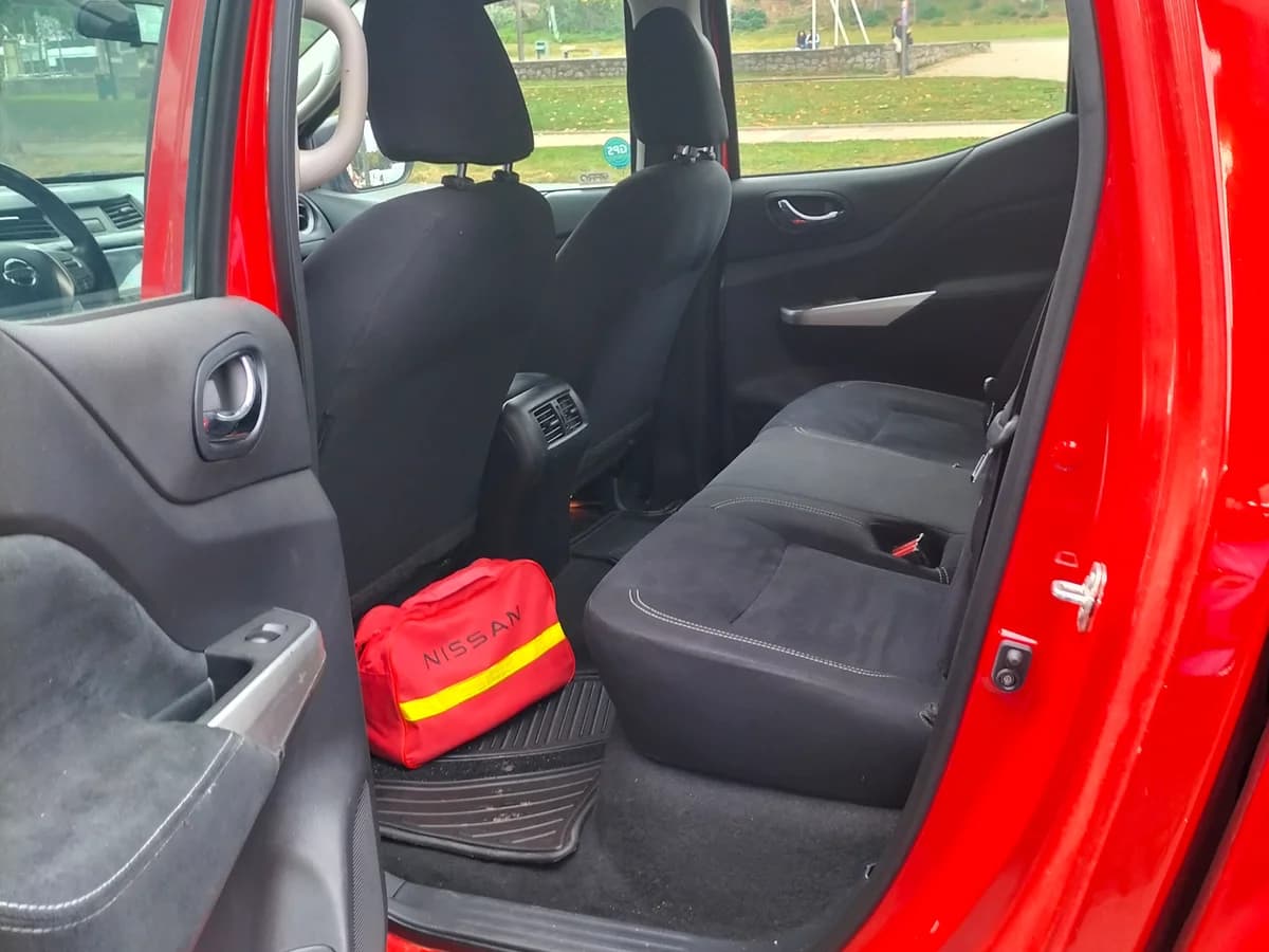 Nissan np300 Navara - Imagen 5