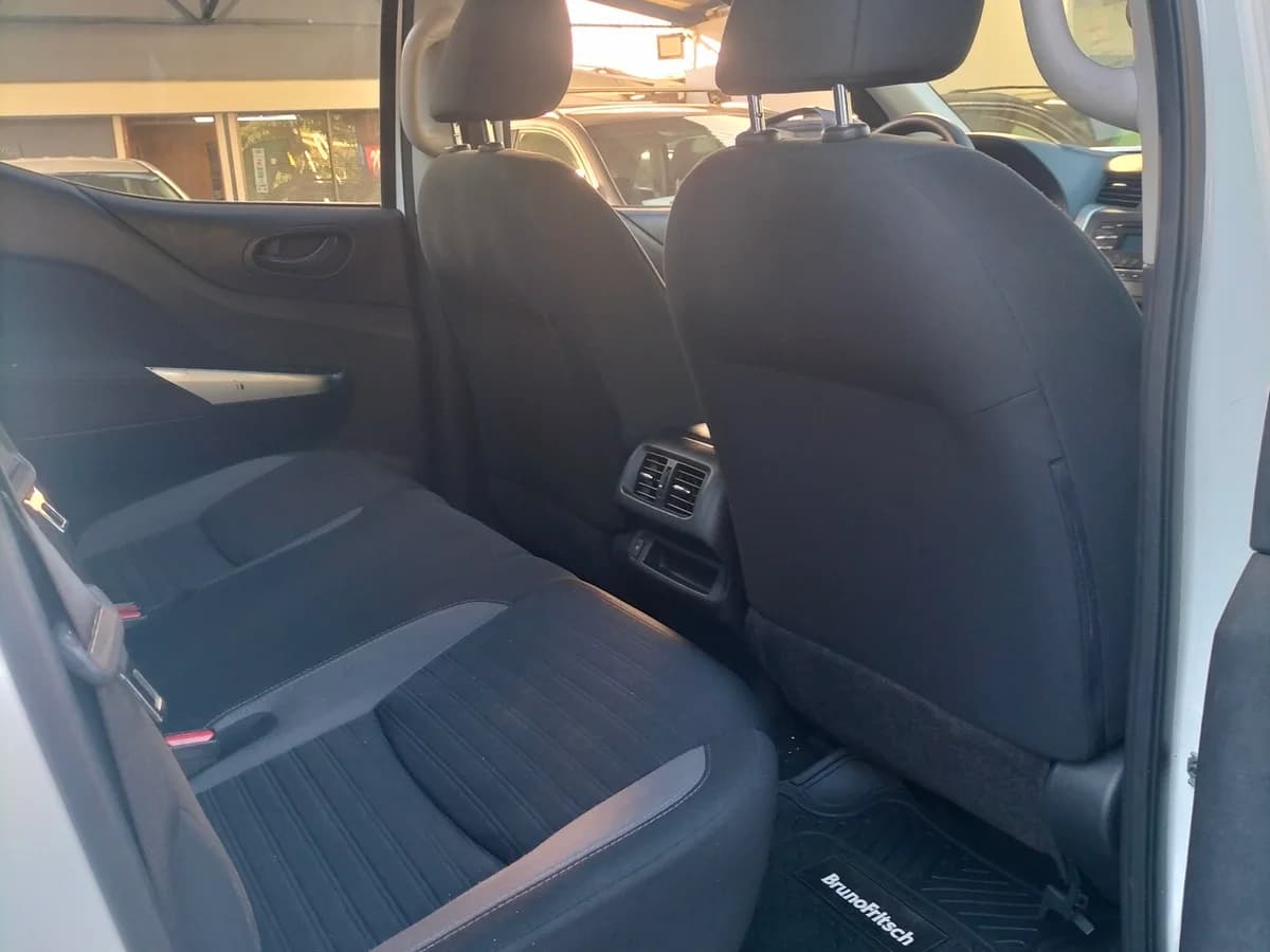 Se vende Nissan Navara 2.3 Diesel - Imagen 2