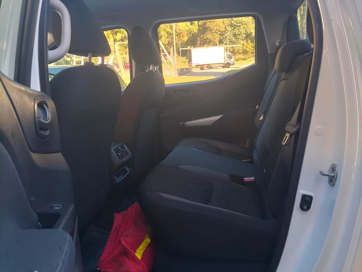 Se vende Nissan Navara 2.3 Diesel - Imagen 5