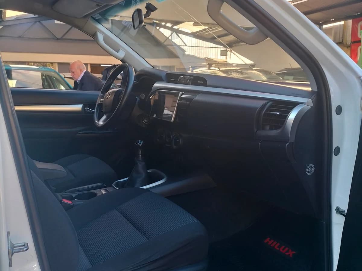 Toyota Hilux 4x2 - Imagen 2