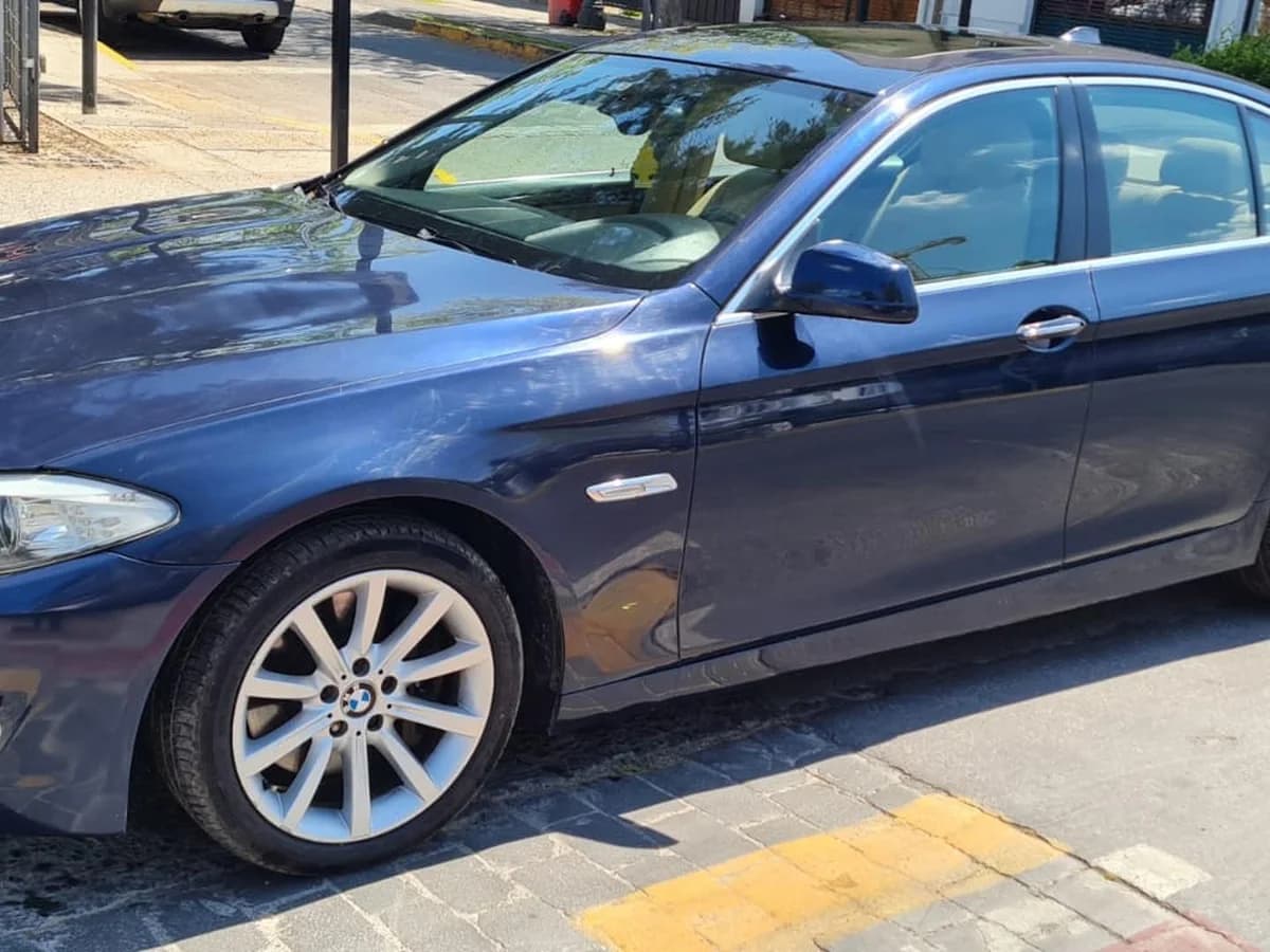 2011 BMW 530 turbo diesel 3.0 - Imagen 2
