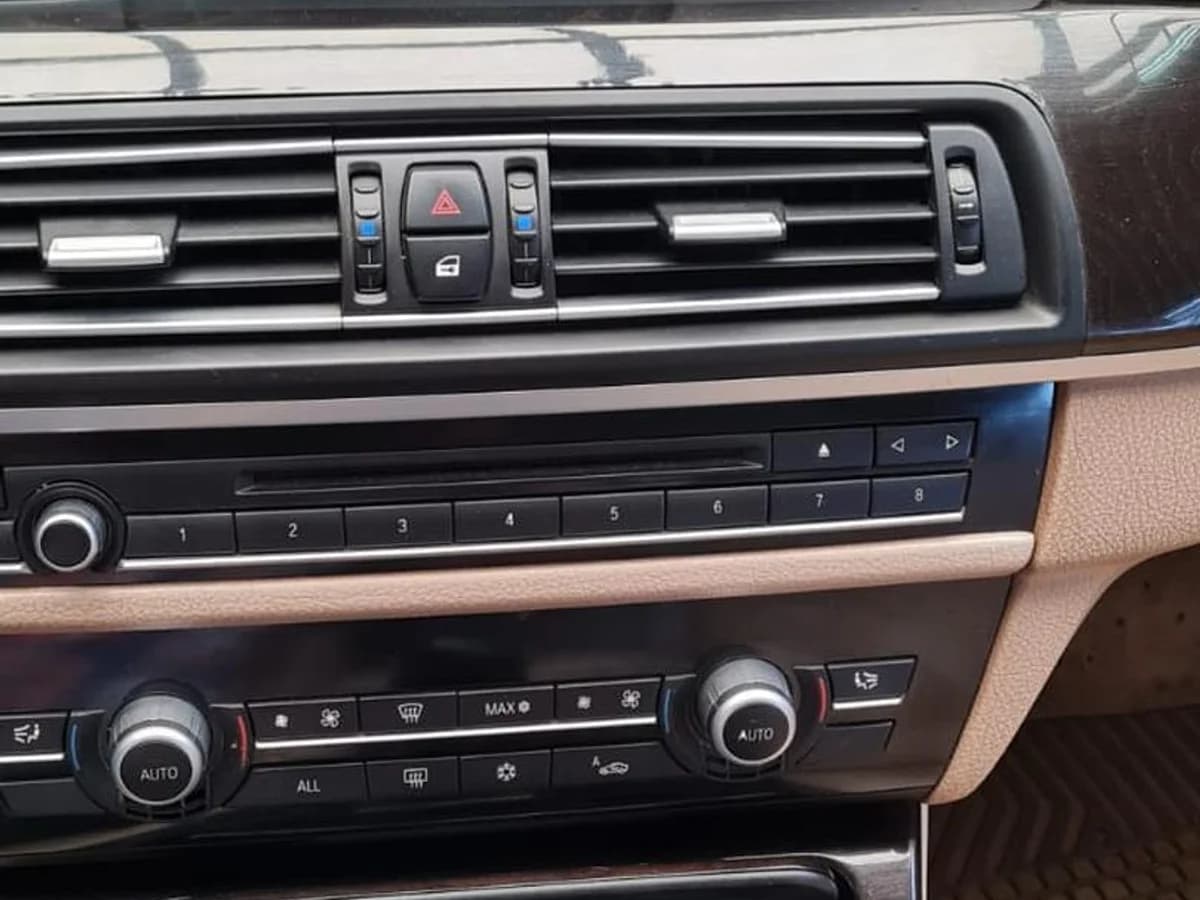 2011 BMW 530 turbo diesel 3.0 - Imagen 6
