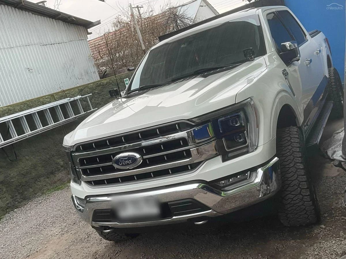 Ford F-150 Lariat 4X4 5.0 2026 - Imagen 3