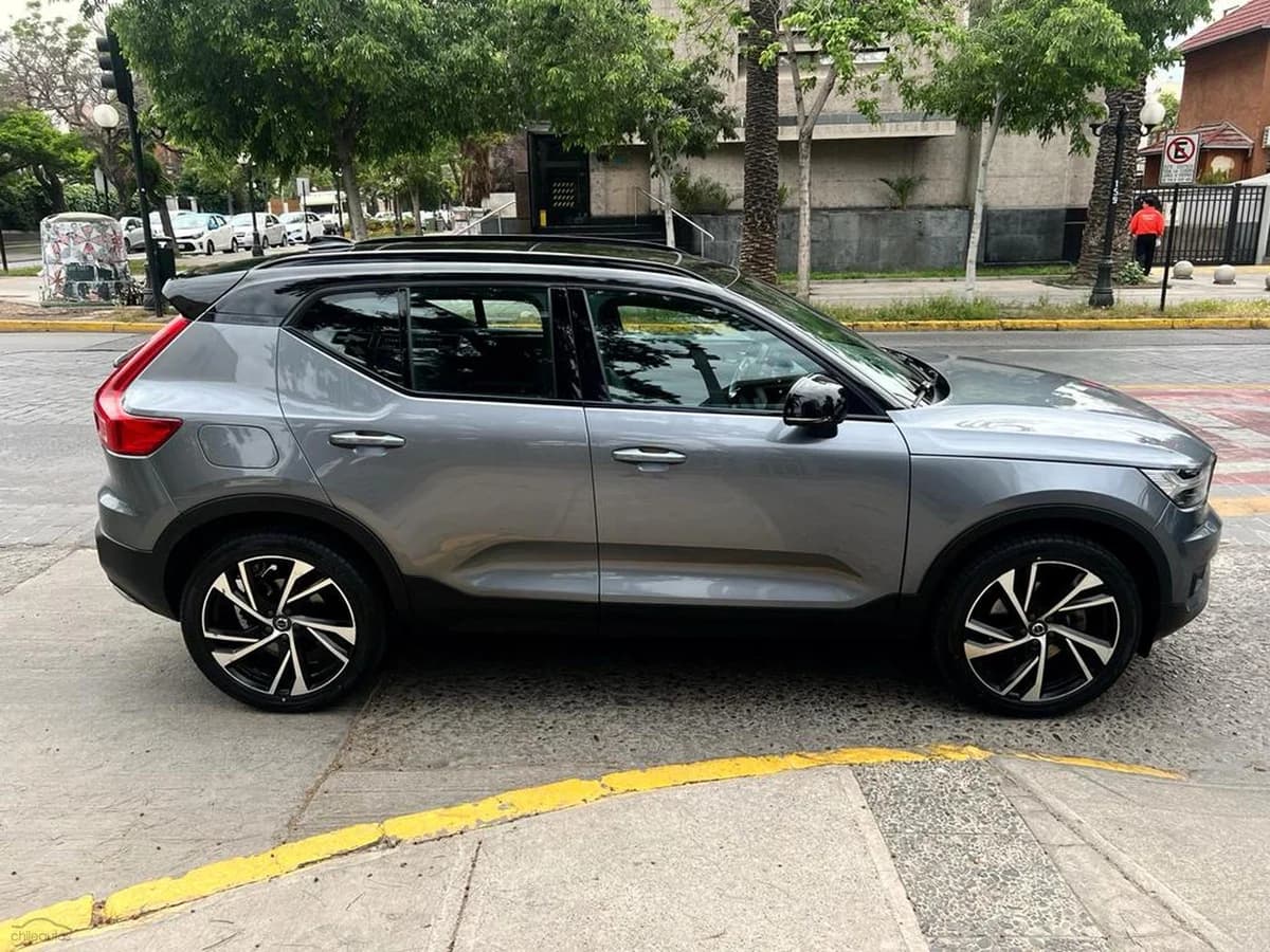 VOLVO XC40 T5 R-DESIGN 2019 - Imagen 4