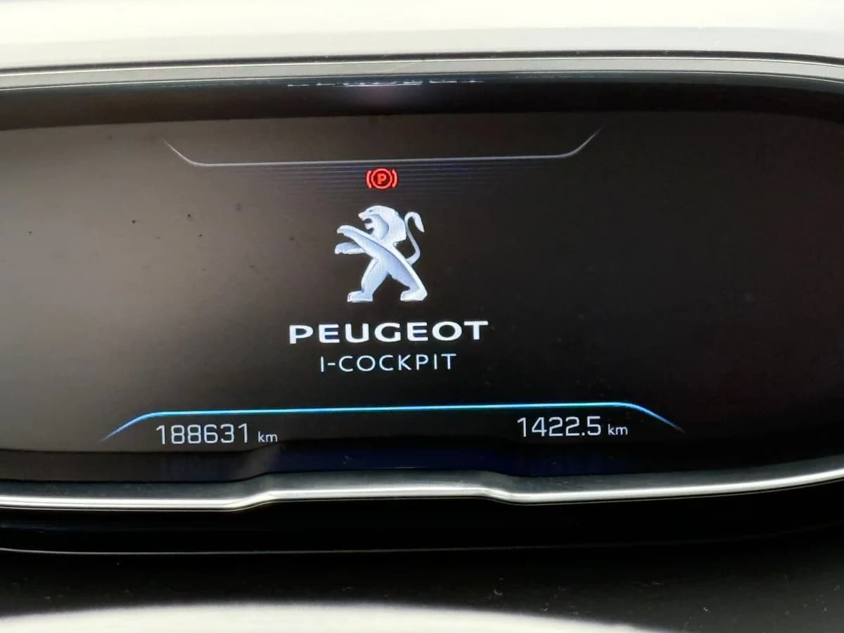 PEUGEOT 3008 1.6 BLUEHDI DIÉSEL AT 2019 - Imagen 8