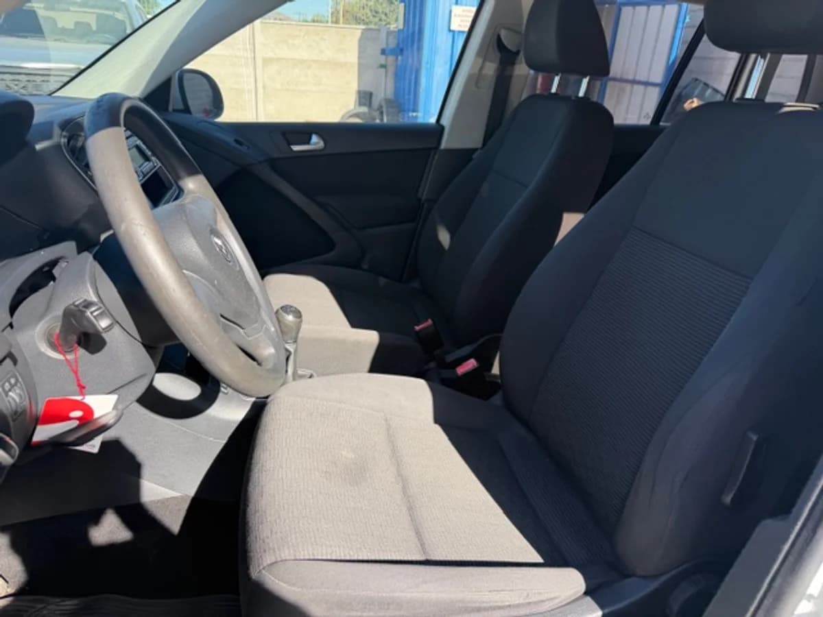 2016 Volkswagen Tiguan TREND FUN TSI 4X2 - Imagen 8