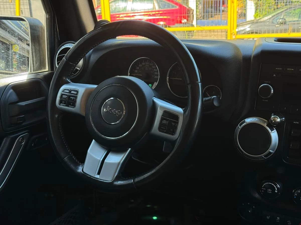 JEEP WRANGLER 70TH - Imagen 10