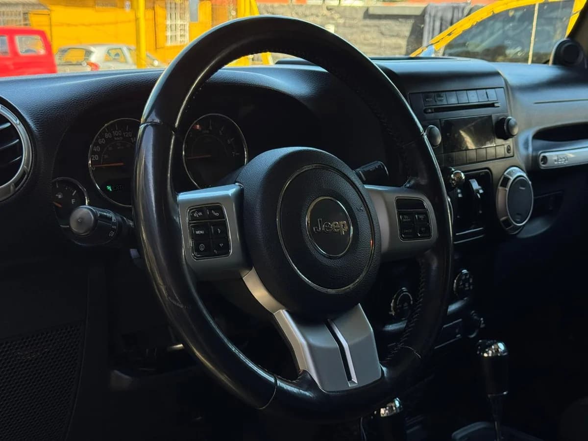 JEEP WRANGLER 70TH - Imagen 11