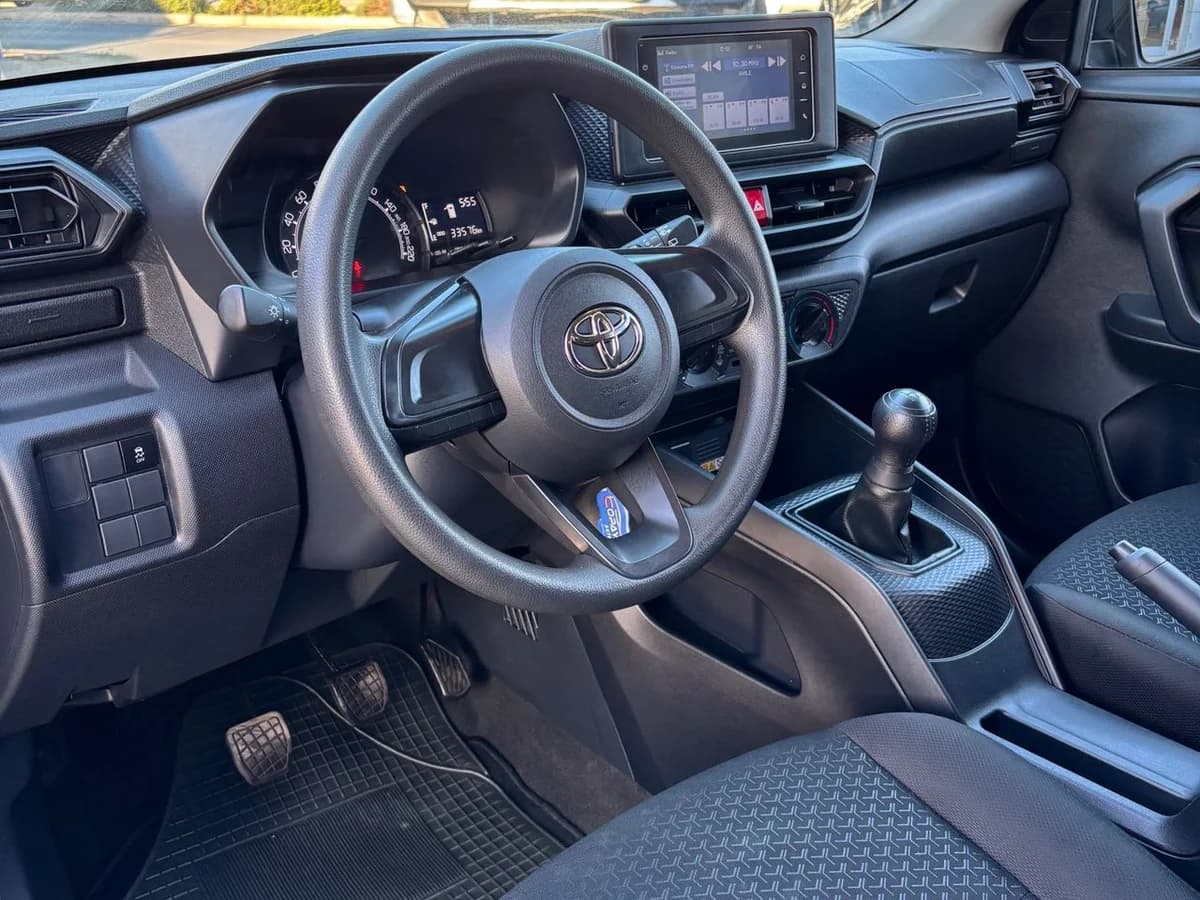 TOYOTA RAIZE 1.2 I 4X2 MT 5P - Imagen 8