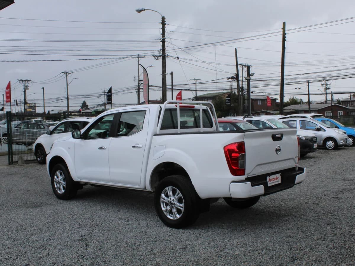 NISSAN NAVARA 4X4 DIÉSEL - Imagen 9