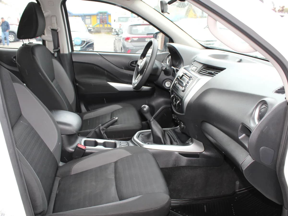 NISSAN NAVARA 4X4 DIÉSEL - Imagen 6