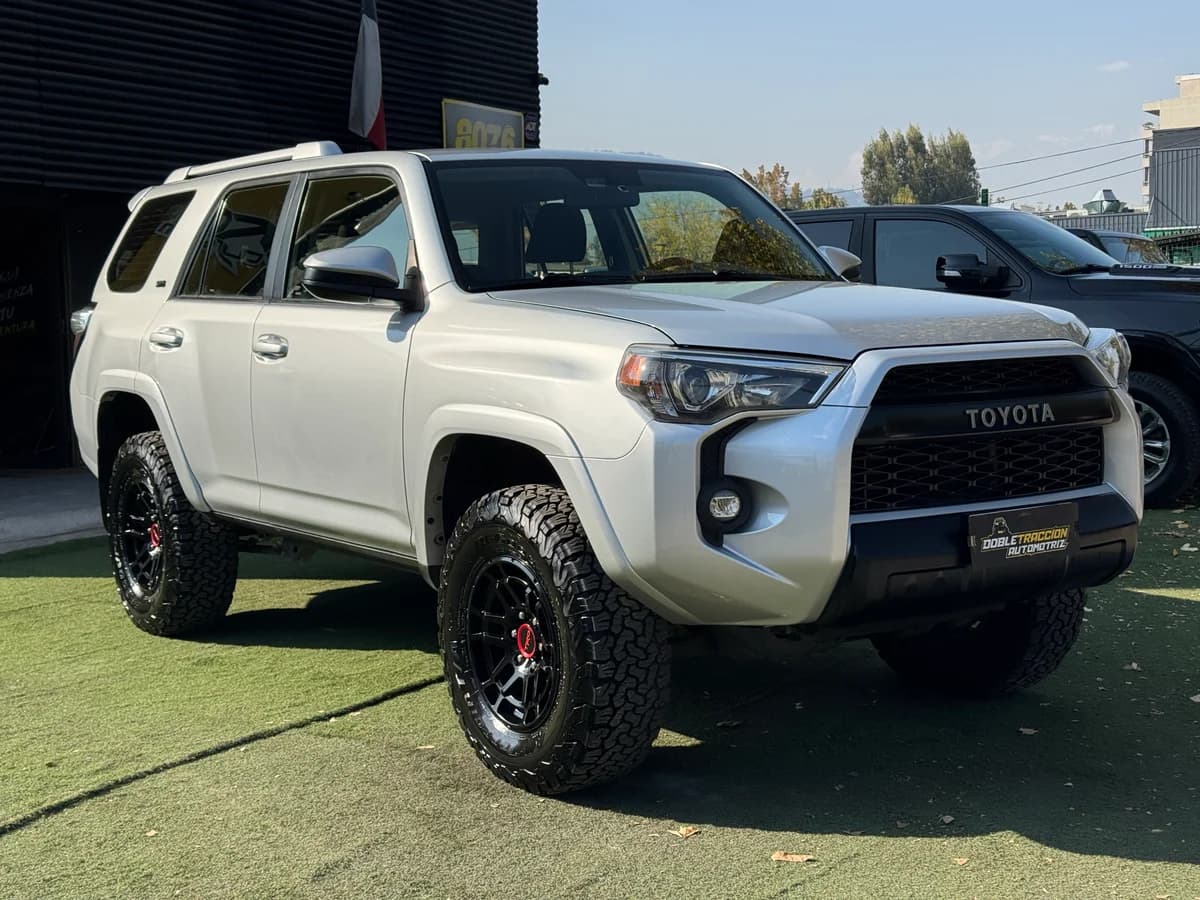 Toyota 4Runner SR5 2022 - Imagen 1