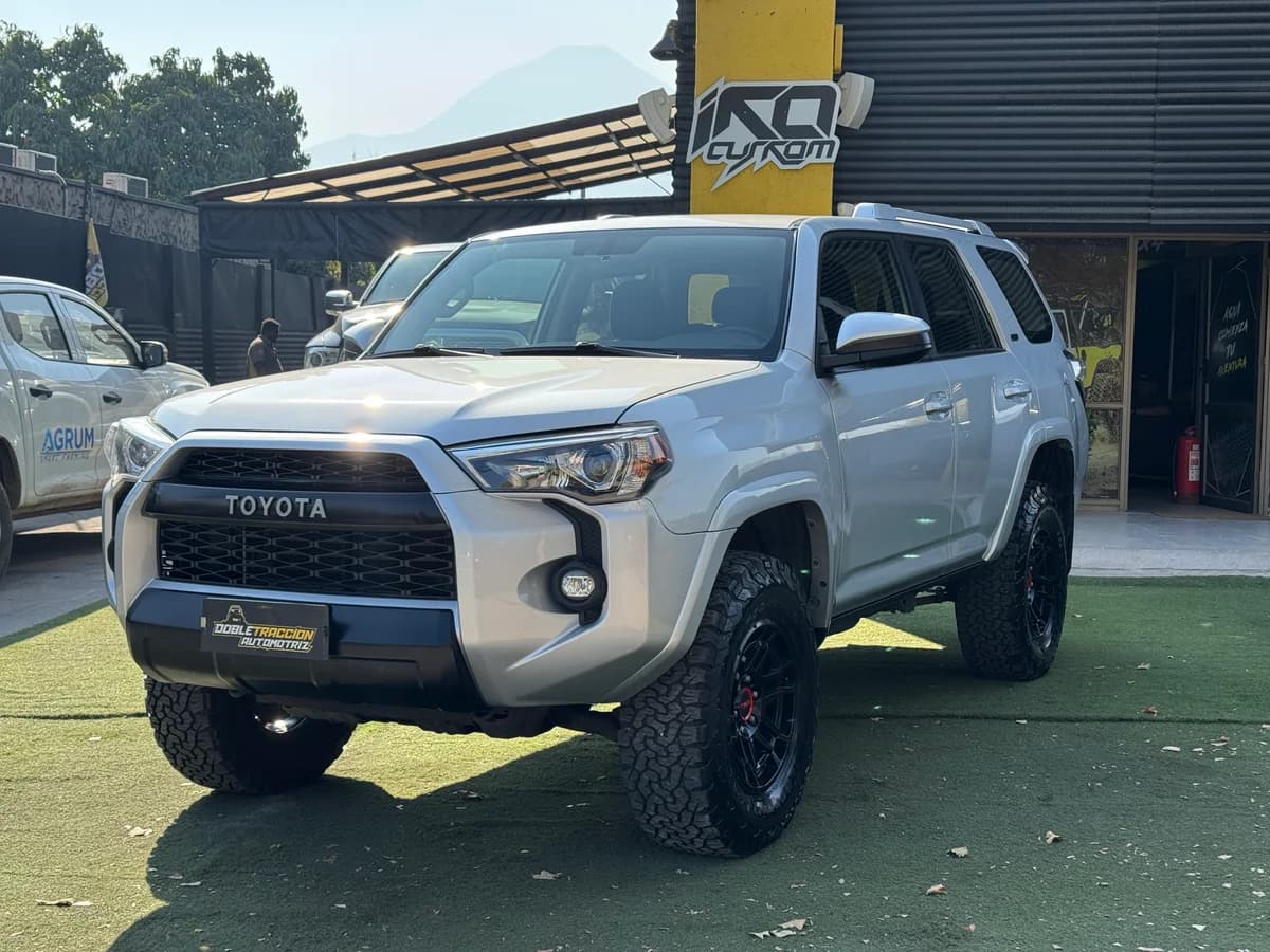 Toyota 4Runner SR5 2022 - Imagen 3