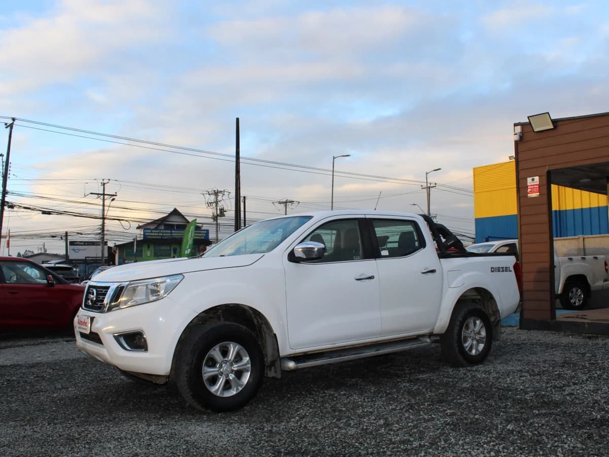 NISSAN NP300 XE 4X4 - Imagen 1