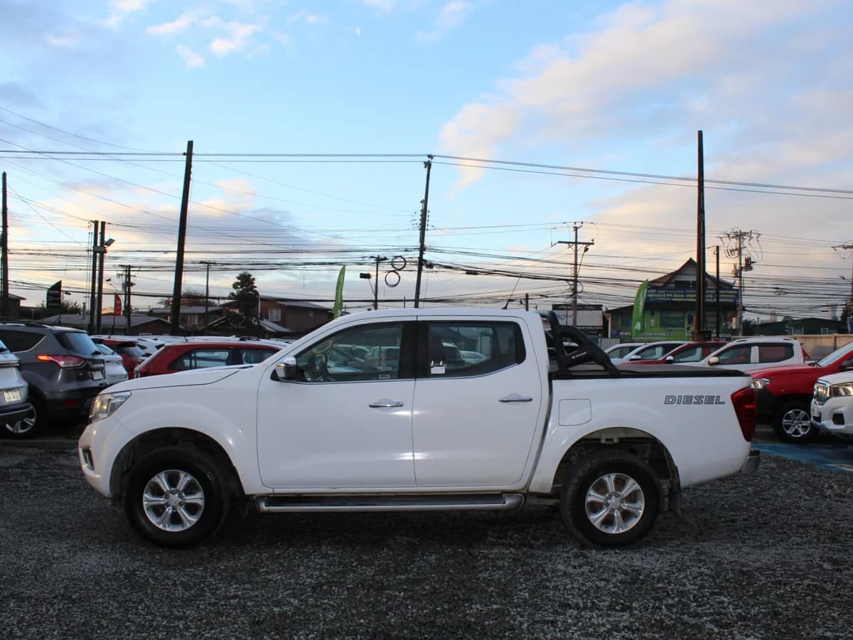 NISSAN NP300 XE 4X4 - Imagen 10