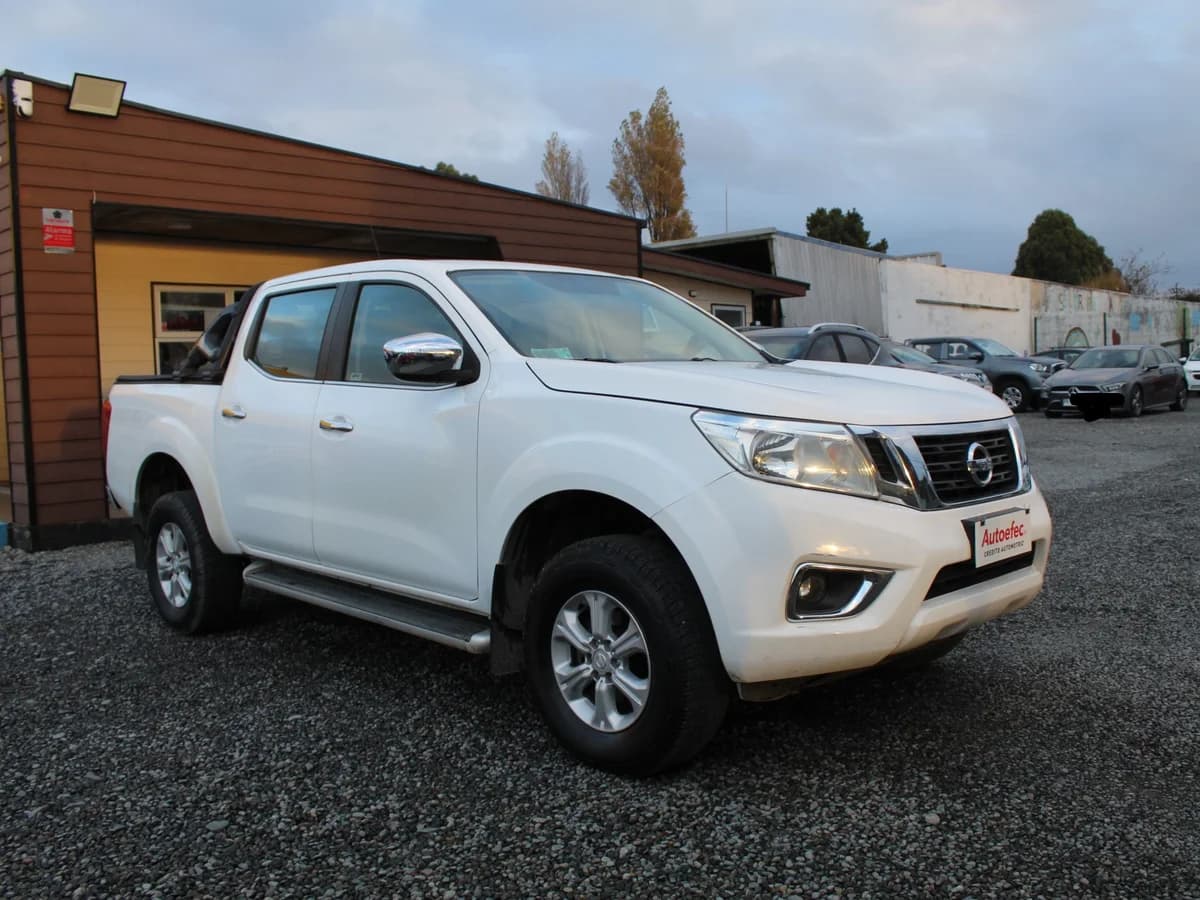 NISSAN NP300 XE 4X4 - Imagen 4