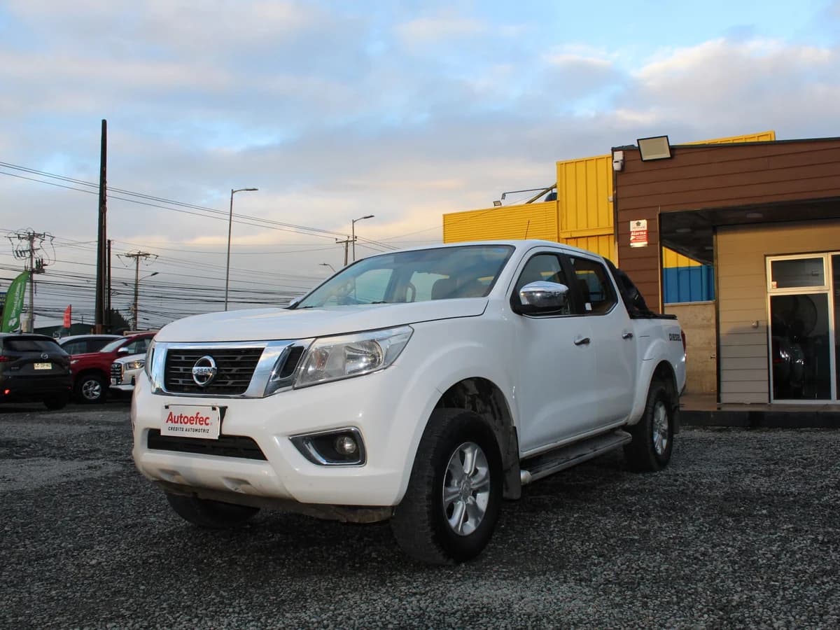 NISSAN NP300 XE 4X4 - Imagen 2