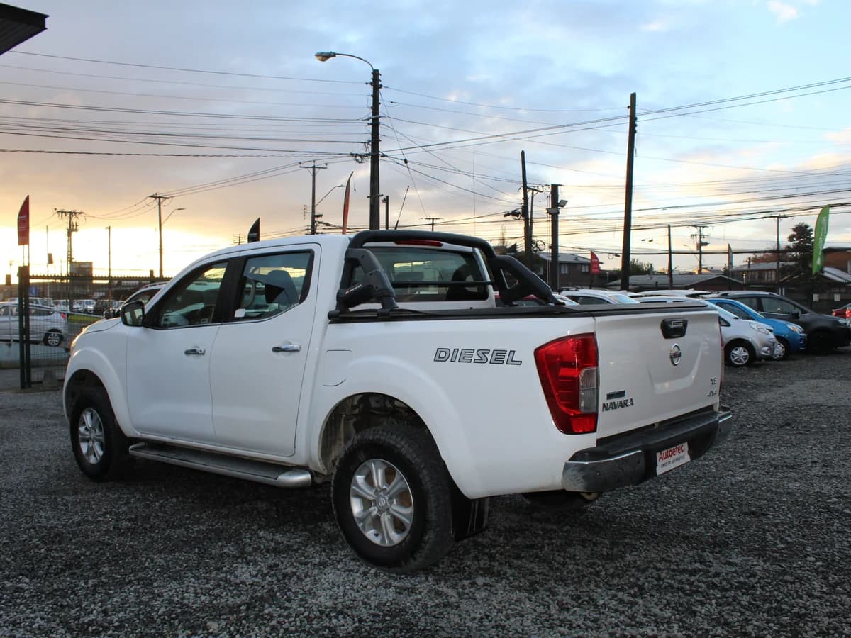 NISSAN NP300 XE 4X4 - Imagen 8