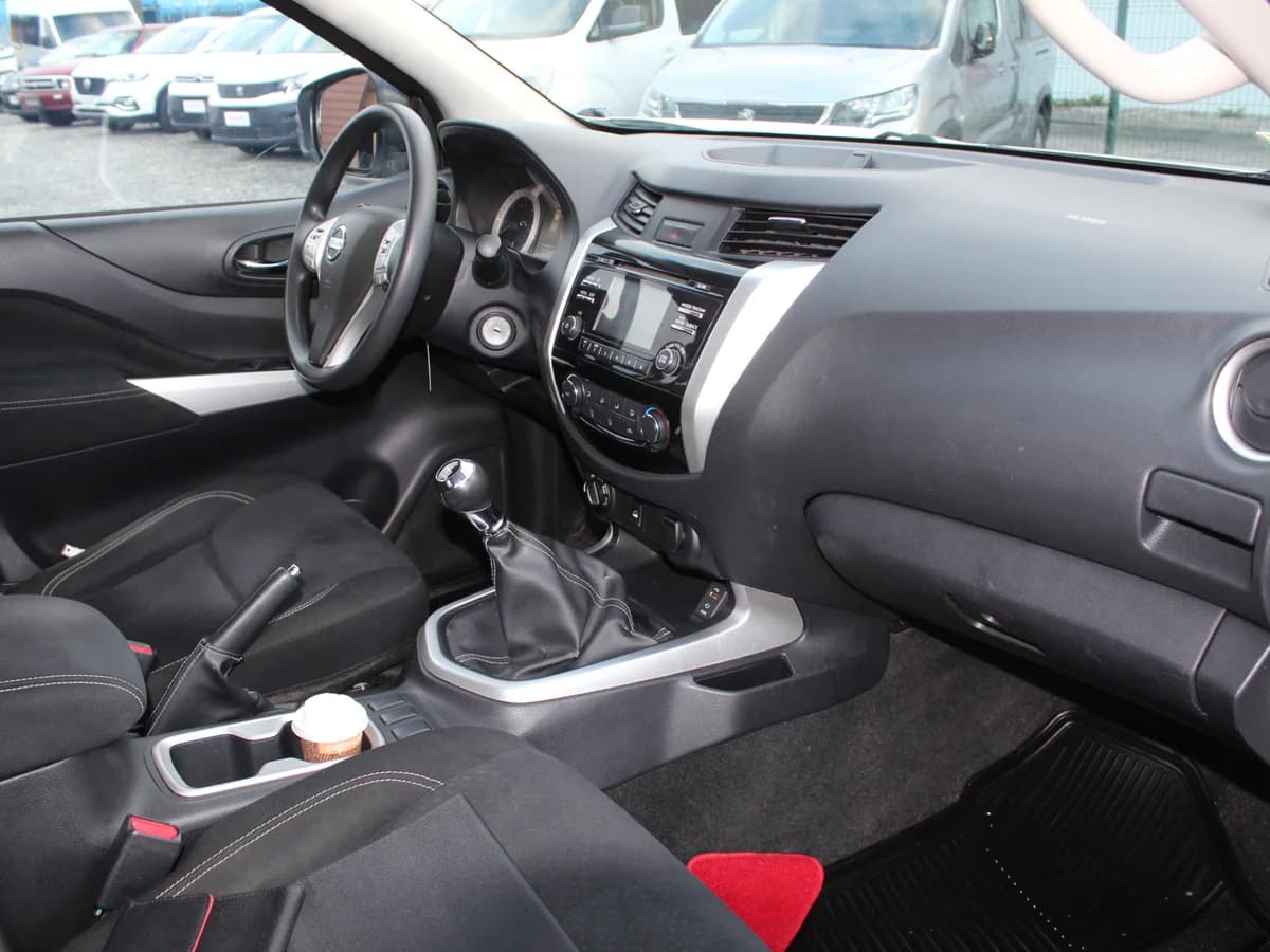 NISSAN NP300 XE 4X4 - Imagen 5