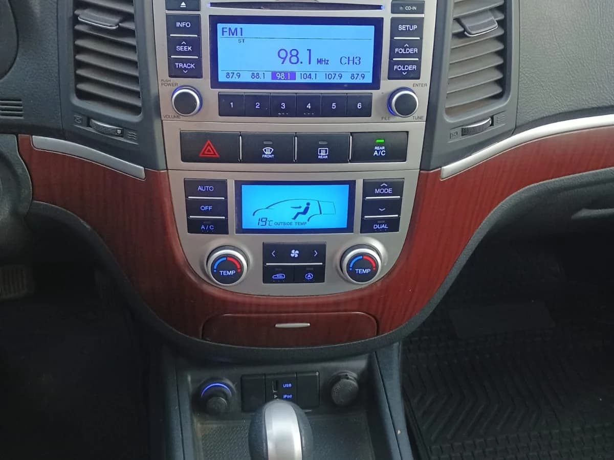 HYUNDAI SANTA FE 2.7 AUT 4X4 FULL - Imagen 12