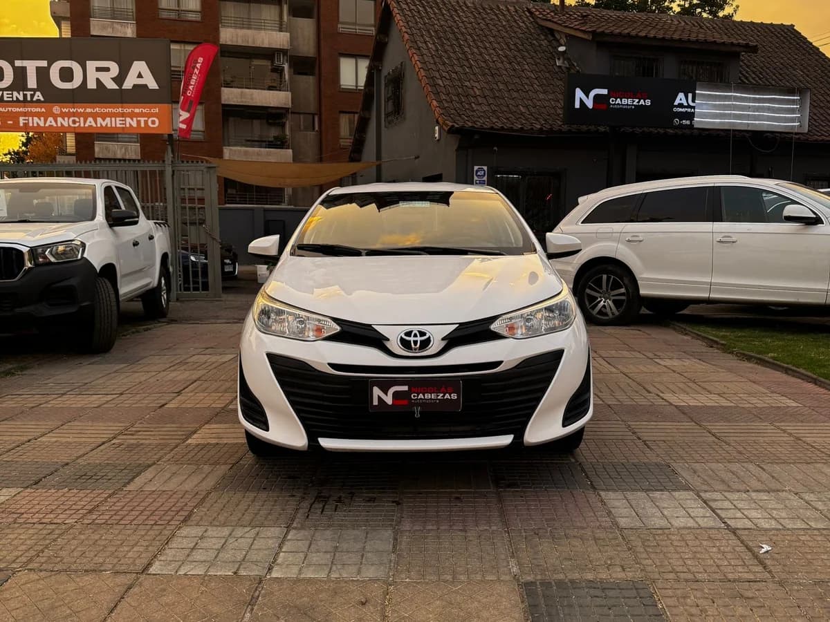 TOYOTA YARIS GLI 1.5 - Imagen 2