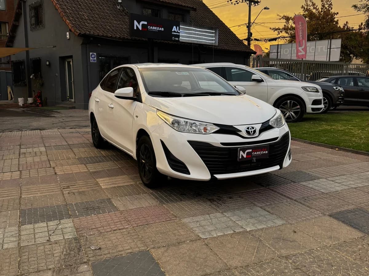TOYOTA YARIS GLI 1.5 - Imagen 1