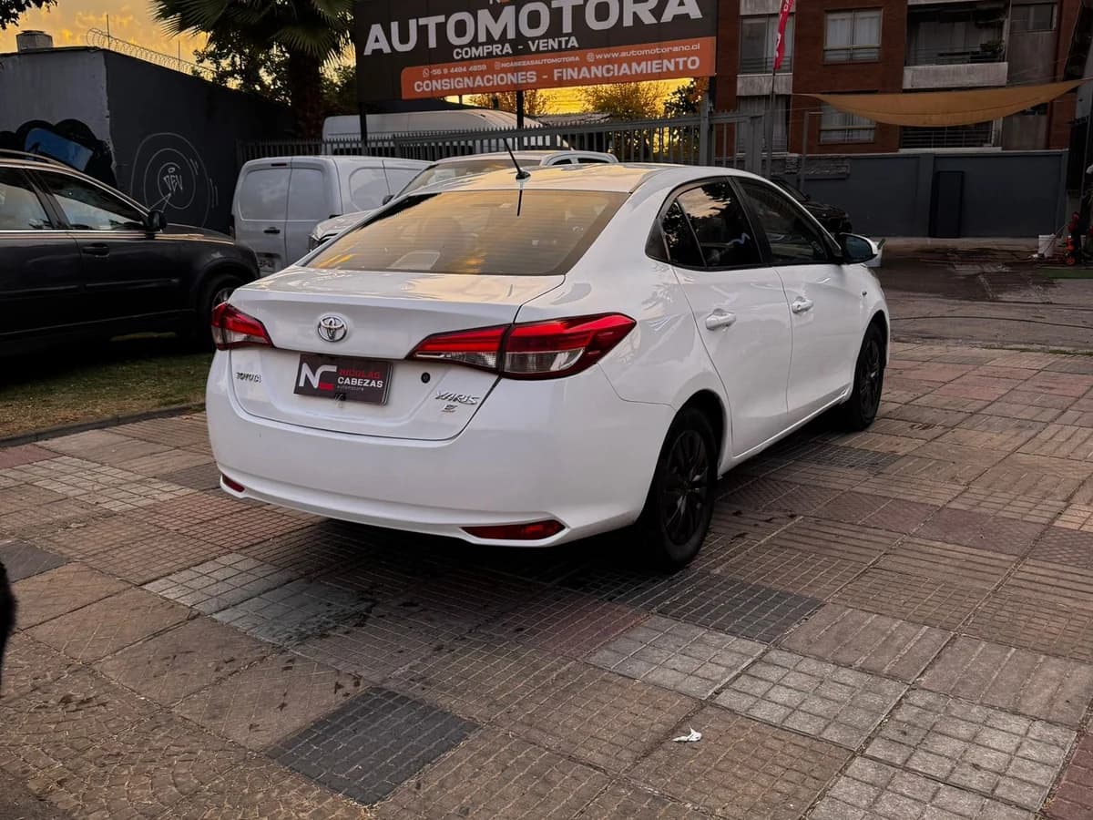 TOYOTA YARIS GLI 1.5 - Imagen 4