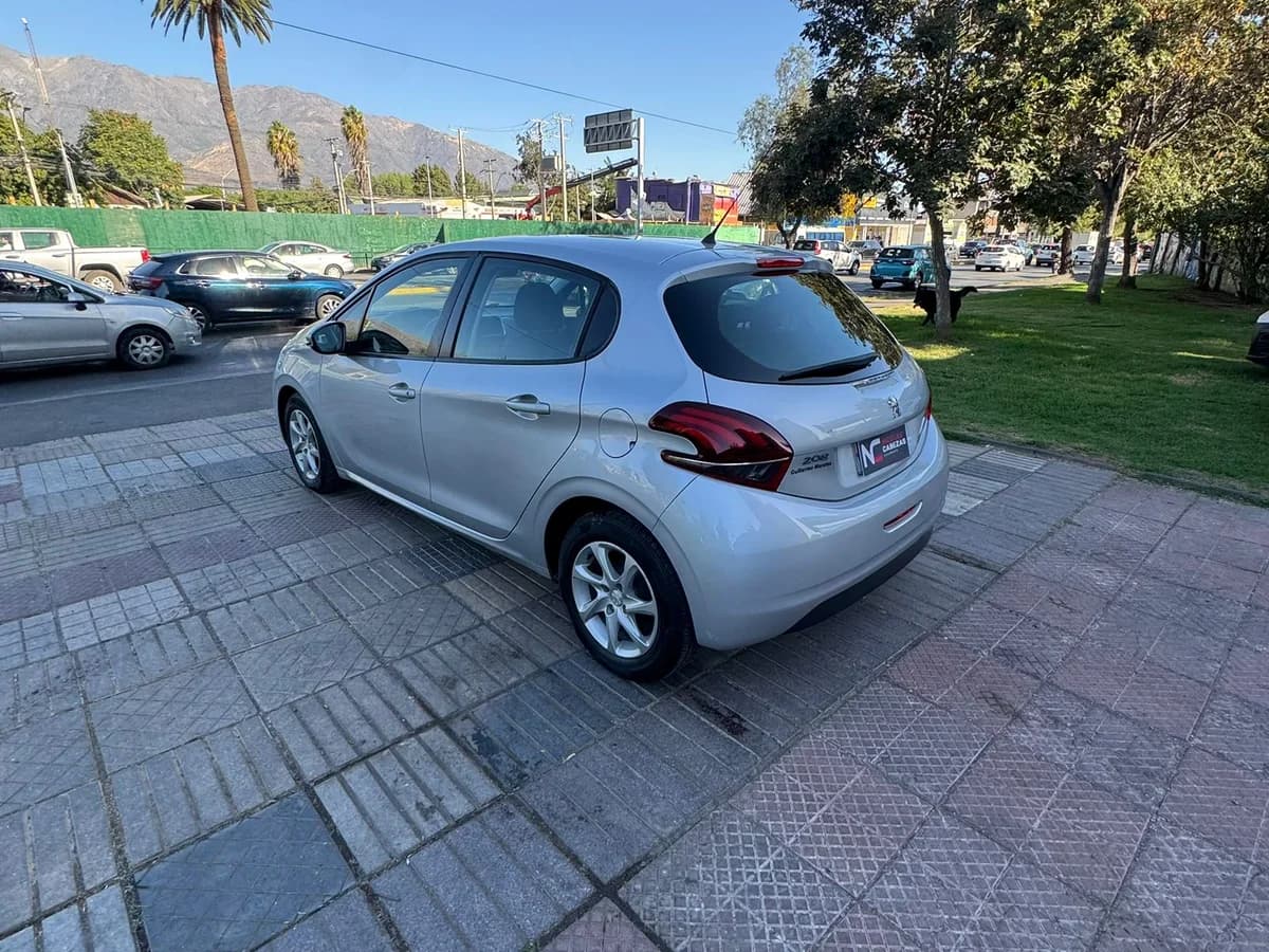 PEUGEOT ACTIVE 208 - Imagen 6